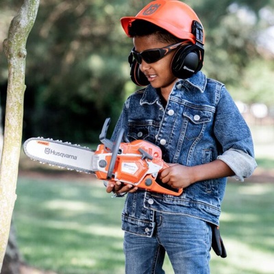 Kit Motosierra de Juguete Husqvarna 550 XP Casco Guantes y Gafas